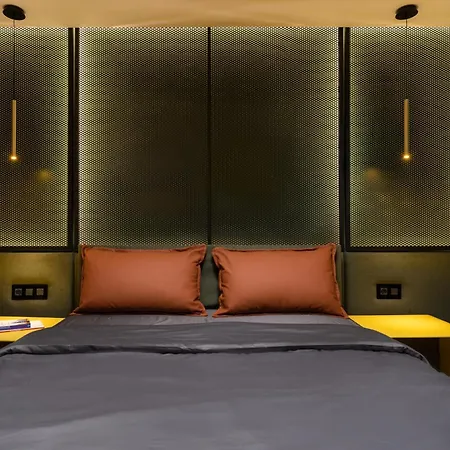 Modern Living In The Old Town Apartman