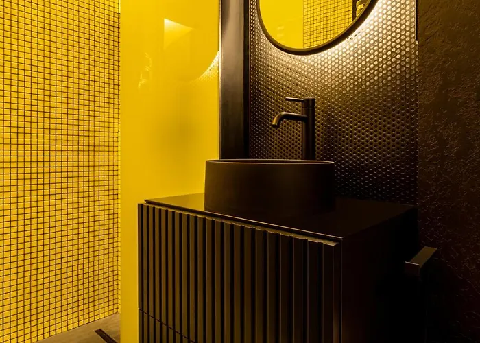 Modern Living In The Old Town * بوخارست