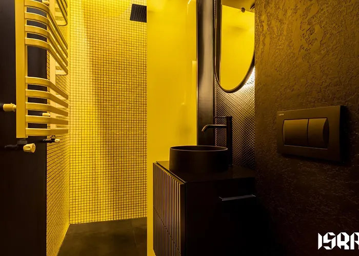 Modern Living In The Old Town شقة