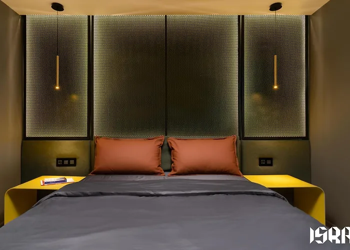 Modern Living In The Old Town Апартаменти