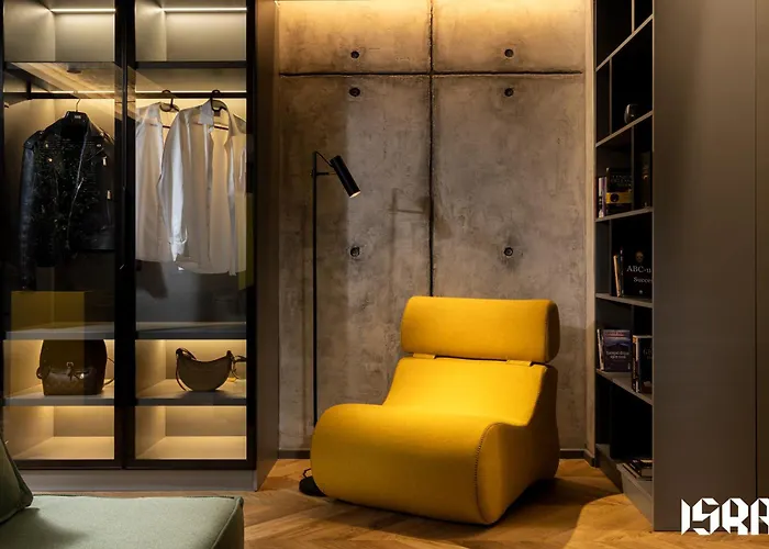 Modern Living In The Old Town شقة
